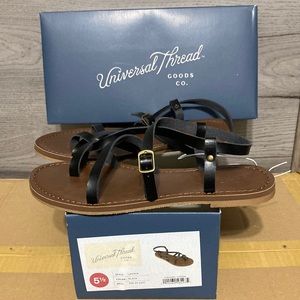 Universal thread, Lovina, black straps, sandals, size 5 1/2